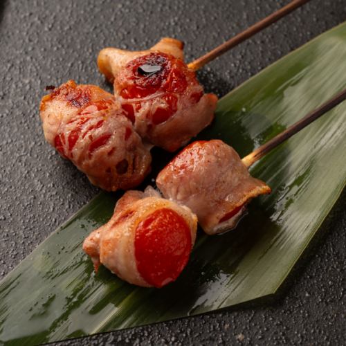 ミニトマト巻き串2本