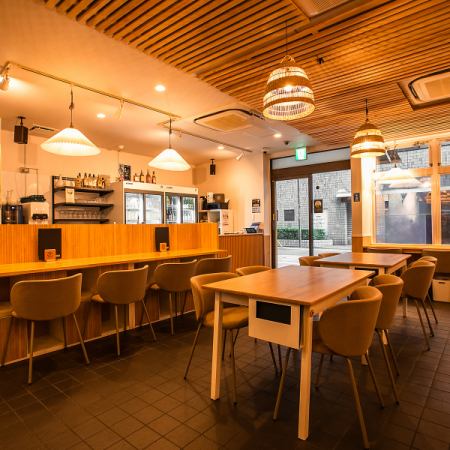 おひとり様やデートにもピッタリなカウンター席◎