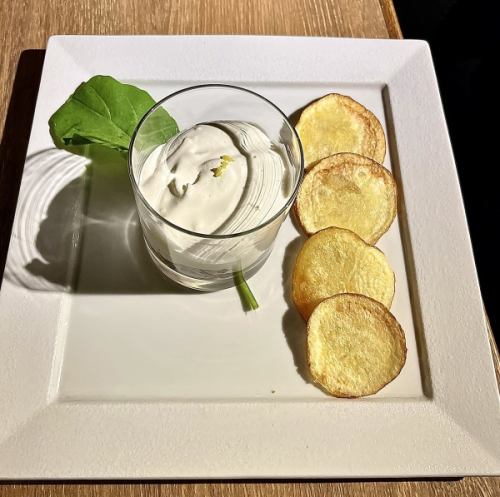 Joshu beef bolognese topped with mascarpone mousse and original potato chips