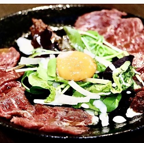 サクラ肉のカルパッチョ　ユッケ仕立て