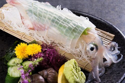 [Hakata Specialty] Live Squid Sashimi