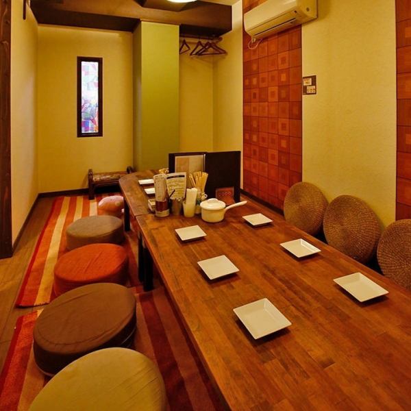Accommodates up to 12 people ♪ If you connect the private rooms with tatami mats where you can sit comfortably, you can use up to 12 people.A relaxing space where everyone can sit around one table and spend time looking at each other.Relax and unwind.