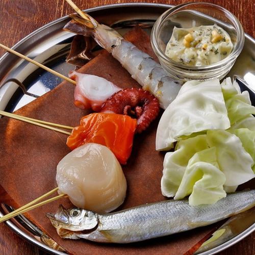 Assortment of 5 kinds of seafood (with tartar sauce)
