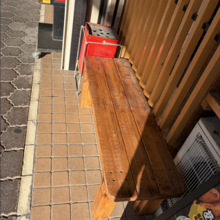 お外に喫煙スペースあり！喫煙者のご利用も歓迎！◎