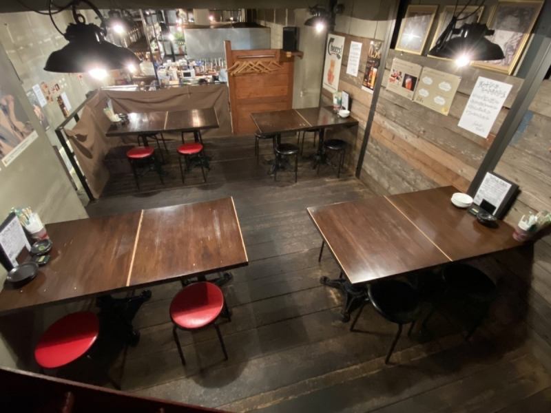 Loft seats with a feeling of private room are also popular !! Loft can be reserved for 12 people or more, so it is useful for private drinking parties !!