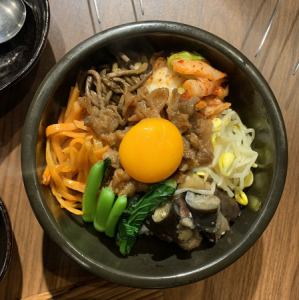 石焼きビビンバ