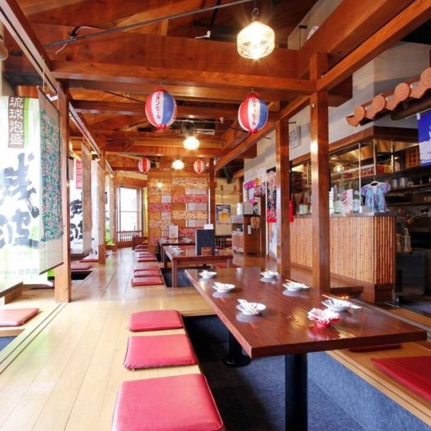 Full of Okinawan mood! A banquet in Fussa goes to the `` Kuwachiya '' where you can always feel Okinawa! The 2nd floor seats are ideal for private banquets and company banquets! Please feel free to contact us! Tonight's feast will be a tropical banquet ♪