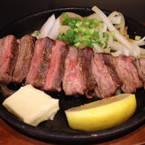 アツアツの鉄板でご提供!