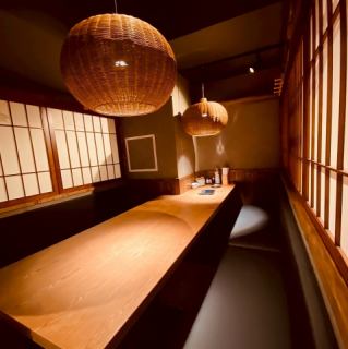 ゆったりとおくつろぎいただけるソファー席のご用意ございます。