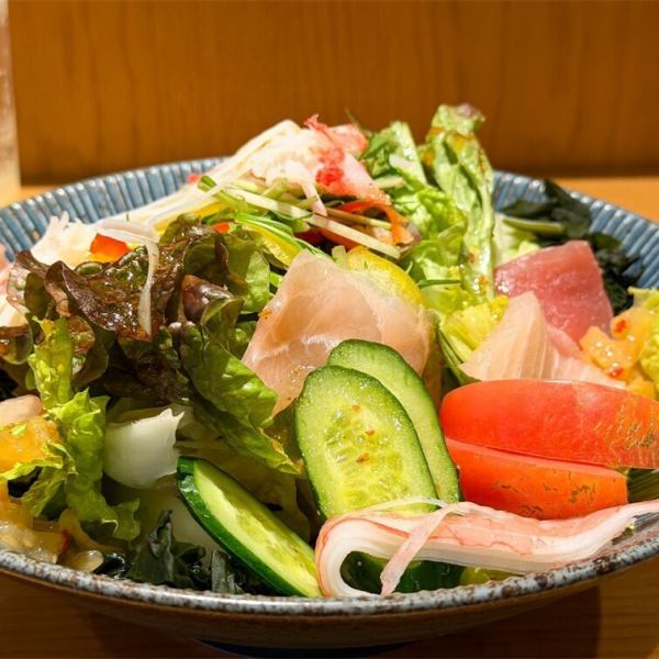 店長イチオシ！★海鮮たっぷりサラダ