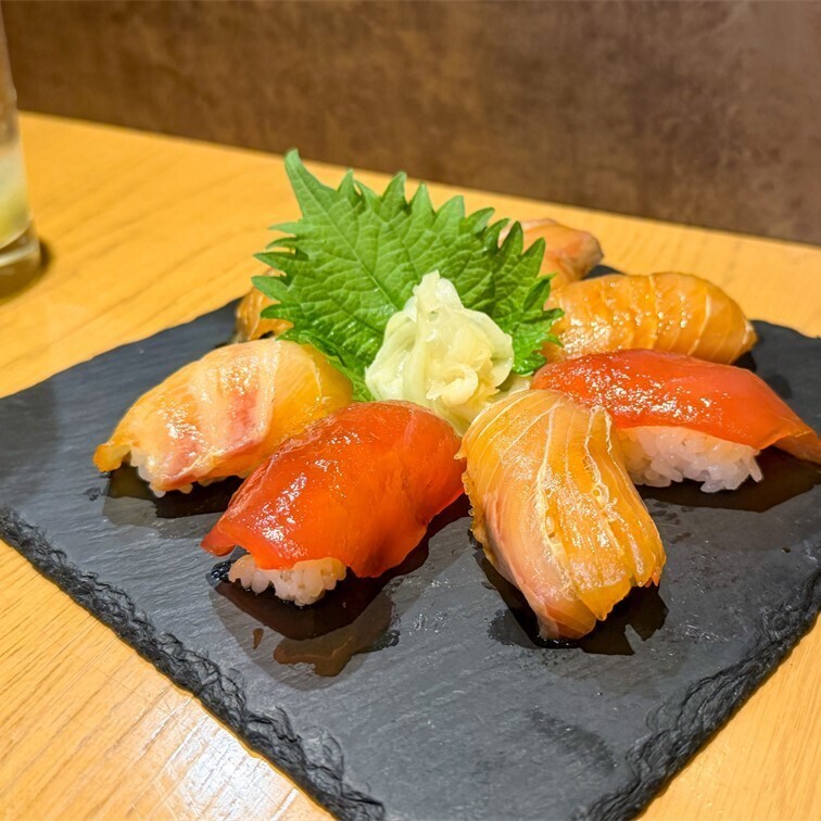 魚は鮮度の高い良質な魚のみ目利きで仕入れを行っています。