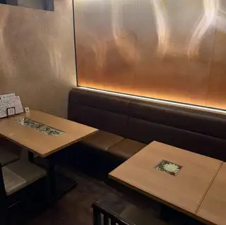 横並びは最大10名様までOK！ご宴会にぜひご利用ください！