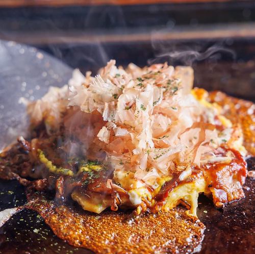 お好み焼きやモダン焼き、鉄板で焼く粉もんが美味しい！