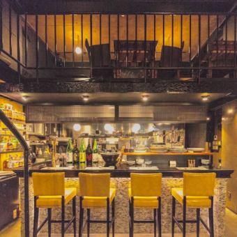 オープンキッチンで料理人が見えます！料理人の手さばきを見ながら食事が出来ます◎