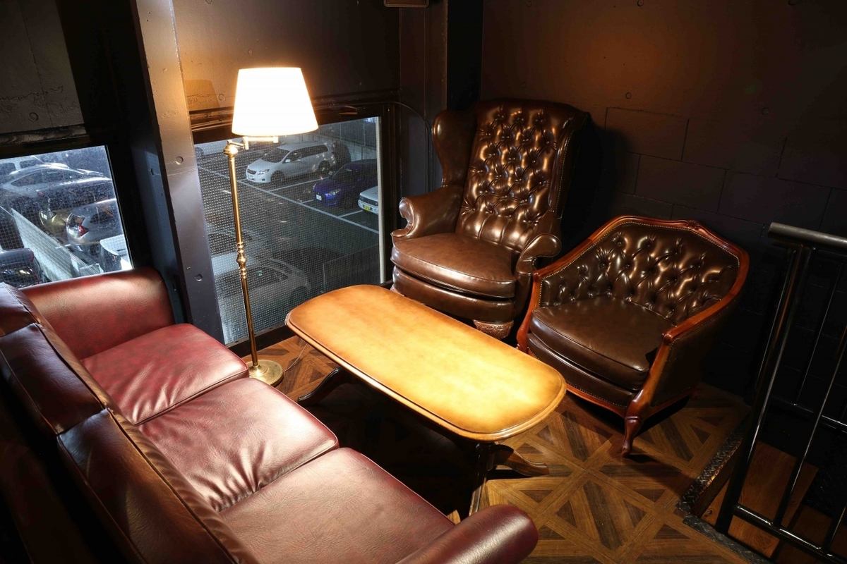 お洒落な空間のロフト席やお洒落な広々空間