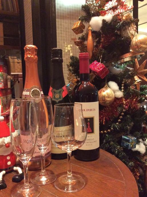 ワインやサングリア2h飲み放題 ピザ パスタ お肉にデザートまで楽しめる 女子会プラン 5000円 ボッソ Bosso Pizzeria E Bar Bosso ピッツェリア エ バール 丸の内