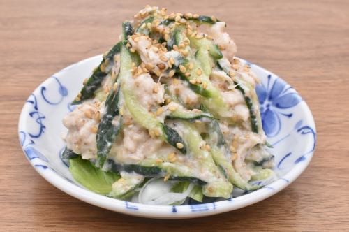 Steamed chicken and cucumber with sesame sauce