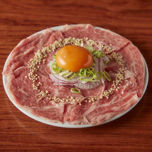 とんぼの呑めるA4和牛ユッケ!!