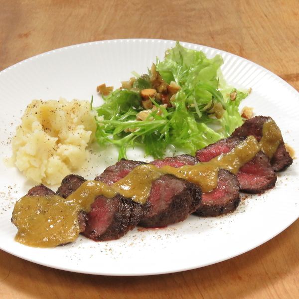 ≪濃厚で肉々しさ満点の逸品★≫ 牛ランプステーキ 洋風オニオンソース  150g ￥2,400（税込）