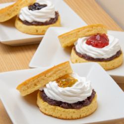 NEW 12/1～　パンケーキ果実ジャムサンド　