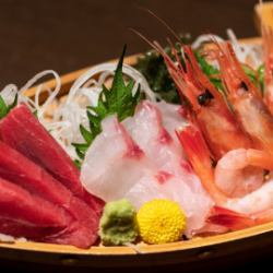 Assortment of three kinds of sashimi