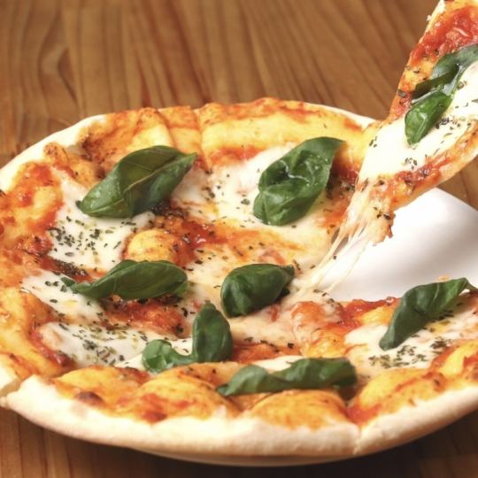 各种Viva特色披萨！！ *使用优惠券，我们将仅在您的生日月份赠送您一份免费披萨！