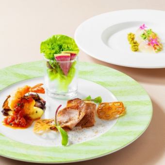 Lunch: Your choice of pasta or pizza + appetizer + dessert + drink + toast set from 2,700 yen (tax included)