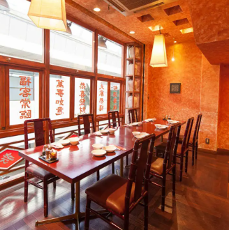 【アジアの風を感じる空間】個室での特別なひとときを楽しめるお洒落な空間☆ バリ直輸入のインテリアが魅力的♪アジアンモダンな雰囲気に包まれた店内で、特別なお食事を味わえます◎