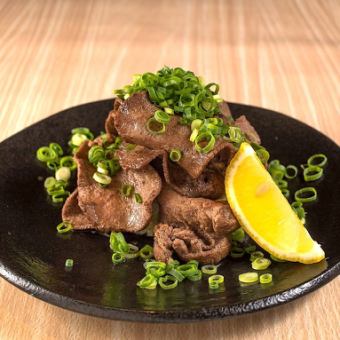 [Sunday-Thursday only☆180 minutes all-you-can-drink included] 11 dishes for 3,000 yen★Beef tongue covered in green onions, gyoza, fried chicken, etc.