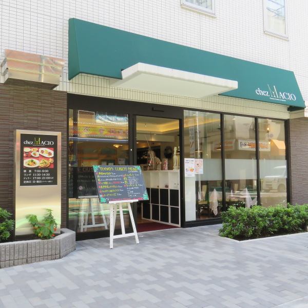 少人数のグループや中規模の集まりにも最適な店内には様々なタイプのお席をご用意しております！お勤め先でのご宴会やご友人との飲み会、女子会や合コン、接待など様々なシーンに最適です◎