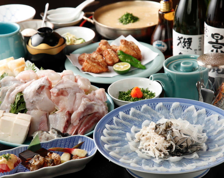 ふぐの美味しい季節になってきました。美味しいお酒と共に。