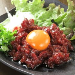 馬肉ユッケ