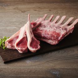 Bone-in lamb chop (1 piece)