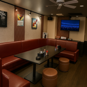 【ソファー席：５名様×２卓】