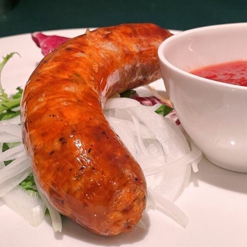 香辛料を効かせたジューシーな「ニコラスソーセージ」