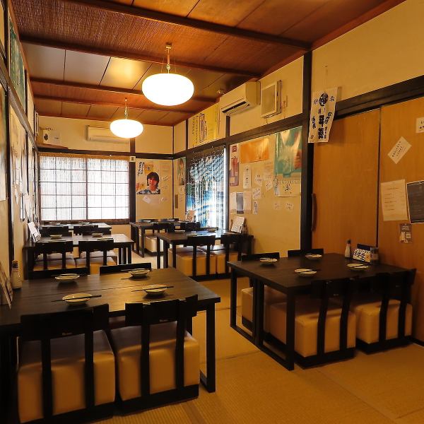 【笑顔を引き出す焼き鳥の魅力】国産鶏を使用した焼き鳥は、ジューシーで旨味たっぷり。多様なメニューも揃っており、どんなシーンでもお楽しみいただけます。友人や家族との食事、さらに大規模な宴会や貸切にも対応。心を満たす美味しさで、素敵なひとときを演出します。ぜひ、特別なひとときをここで過ごしてみませんか？