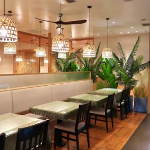 [店内照片] 我们还设有舒适宽敞的沙发座位。