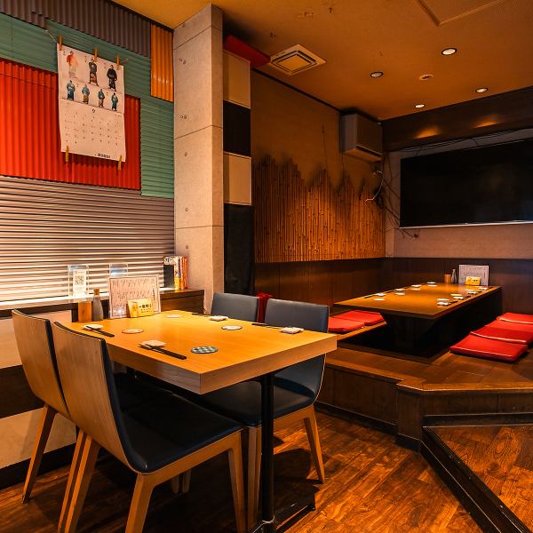 [We also have a TV so you can watch sports!] Our restaurant is perfect for a drink after work, a drinking party with friends, or a meal with the family.There are nine counter seats, making it a great place to casually enjoy a drink.Table seating can accommodate small or large groups.In addition, the raised tatami room is equipped with a 65-inch TV, so you can enjoy watching sports.