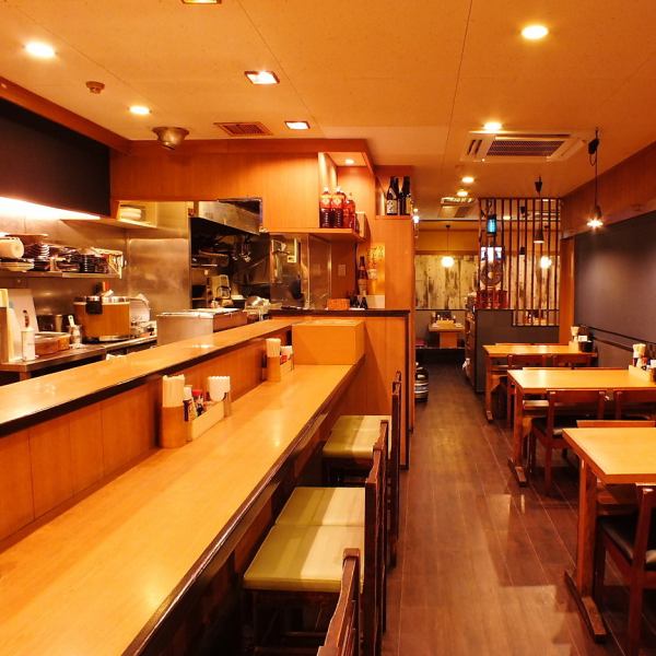 We are preparing a spacious counter seat so that we can easily enter casually even one person.It is a space where you would like to ask this even if it tastes good, it is one of the charm of the counter seat.It is a blissful moment to enjoy seasonal sake and cattle, vegetables and fresh fish.