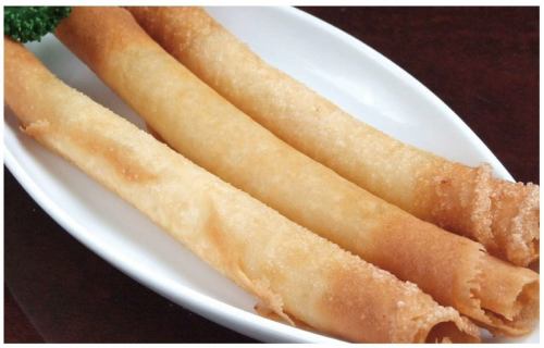自家製海鮮入り春巻(3本)