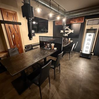 4名様迄のテーブル席。天文館の焼鳥は焼鳥鶏雅!【鹿児島 天文館 食べ放題 飲み放題 焼肉 焼鳥 ラーメン 辛麺 釜揚げうどん 天文館はワールドグループへ♪】