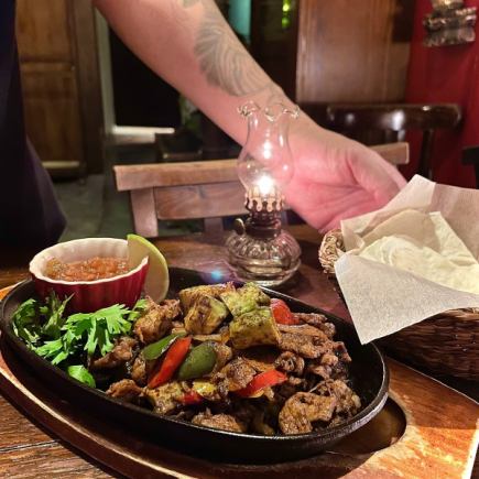 適用於各種宴會 \4000 [附甜點和無限暢飲] TEXMEX 美式和墨西哥套餐