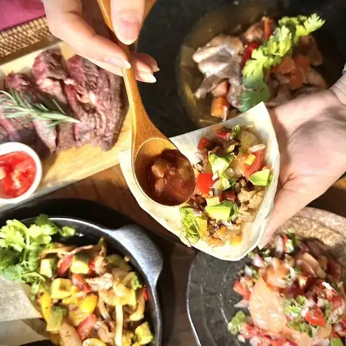 【人気の本格アメリカン料理&メキシカン料理】創作料理が自慢