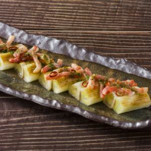 焼きネギのピり辛ベーコン掛け