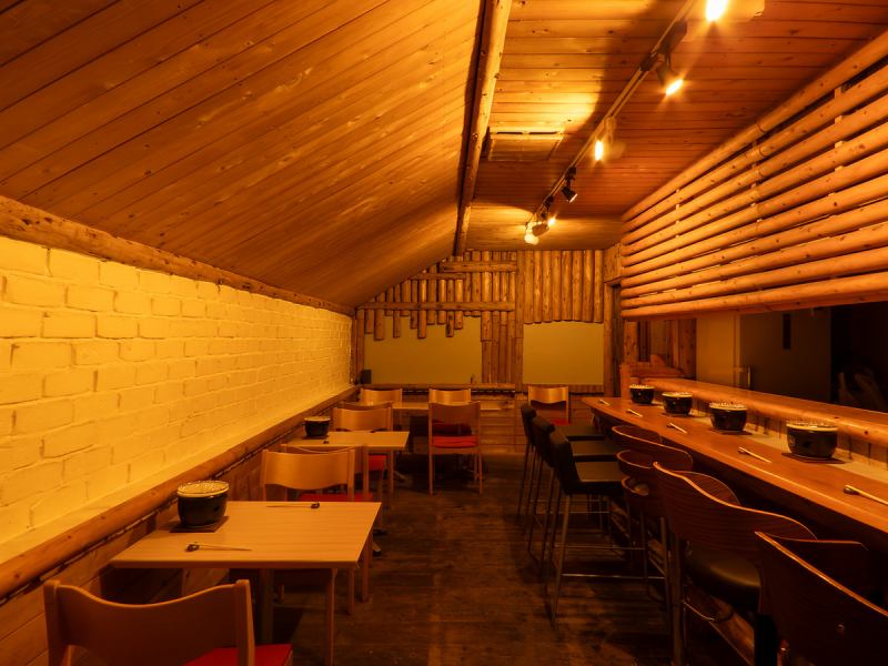 The interior of the restaurant has been designed to be stylish so that female customers can enjoy it, so please feel free to use it for girls' parties or moms' gatherings! Our specialty, green tea soba, has a rich flavor and a refreshing taste. It is the perfect dish to end a party! We also have a wide variety of other menu items that women will love, such as salads made with plenty of super fresh vegetables!