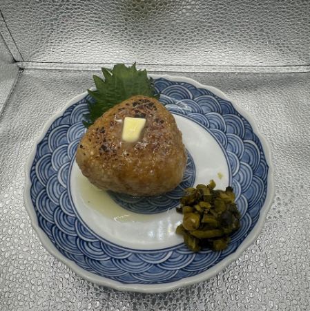 しょうゆバター炭焼おにぎり