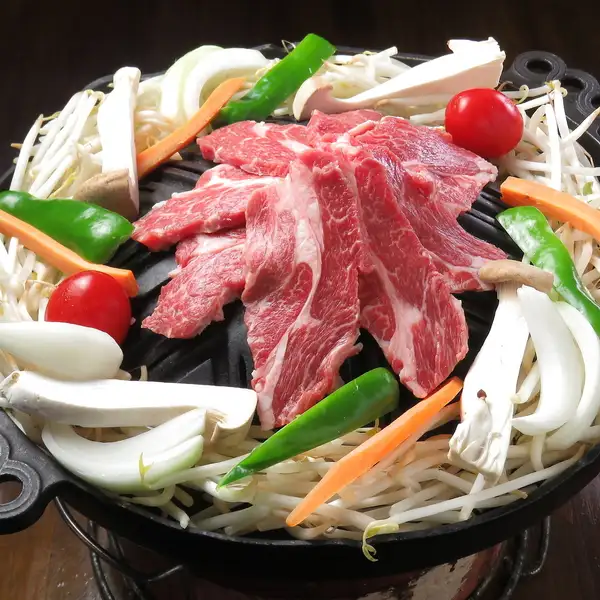 盡情享受精選羊肉！道地成吉思汗烤羊肉，輕鬆享用。