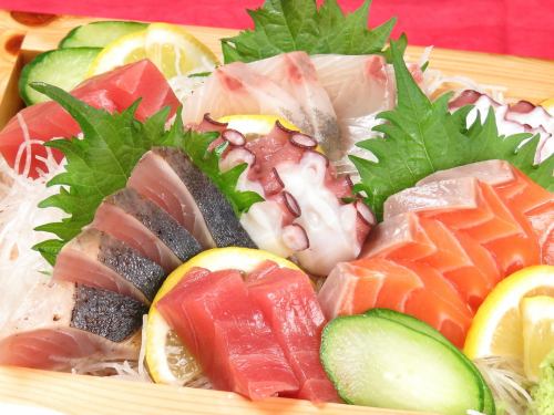 Assorted sashimi (2 to 3 servings)