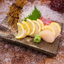 ホタテの刺身