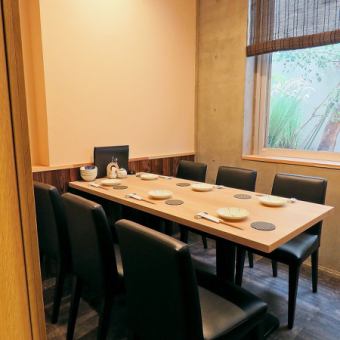 We also have a private room that can be used by 6 people.It can be used for various occasions such as banquets, welcome and farewell parties, birthday parties, etc. There is only one private room, so first come first served! Please make a reservation early. ♪※The photo is an image!